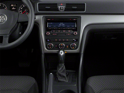 2013 Volkswagen Passat 2.5 SE w/Sunroof/Nav