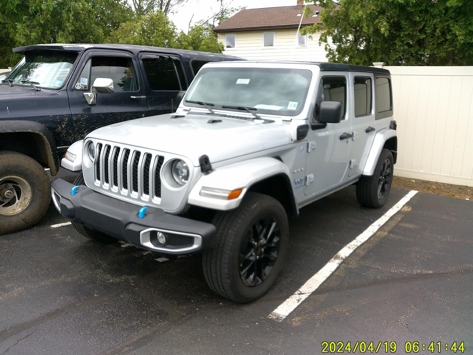 2023 Jeep Wrangler 4xe Sahara 4x4