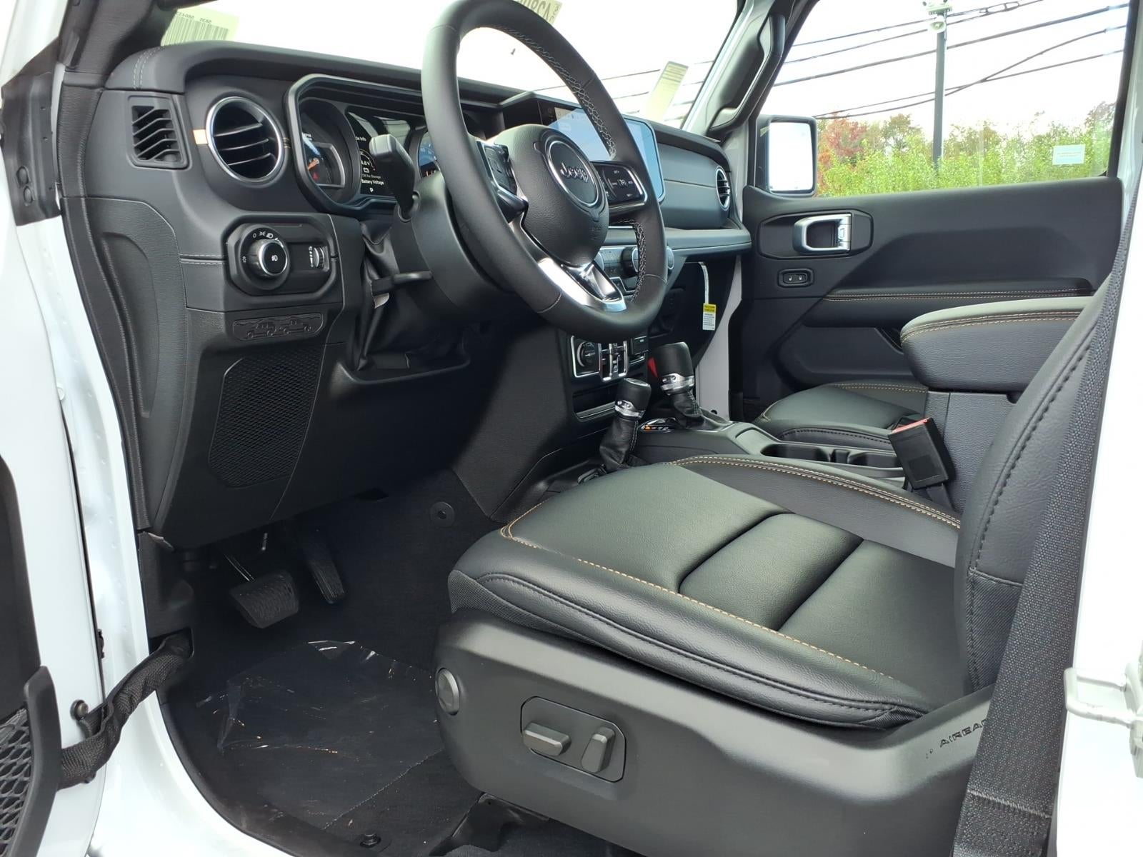 2027 Jeep Wrangler WRANGLER 4-DOOR SAHARA