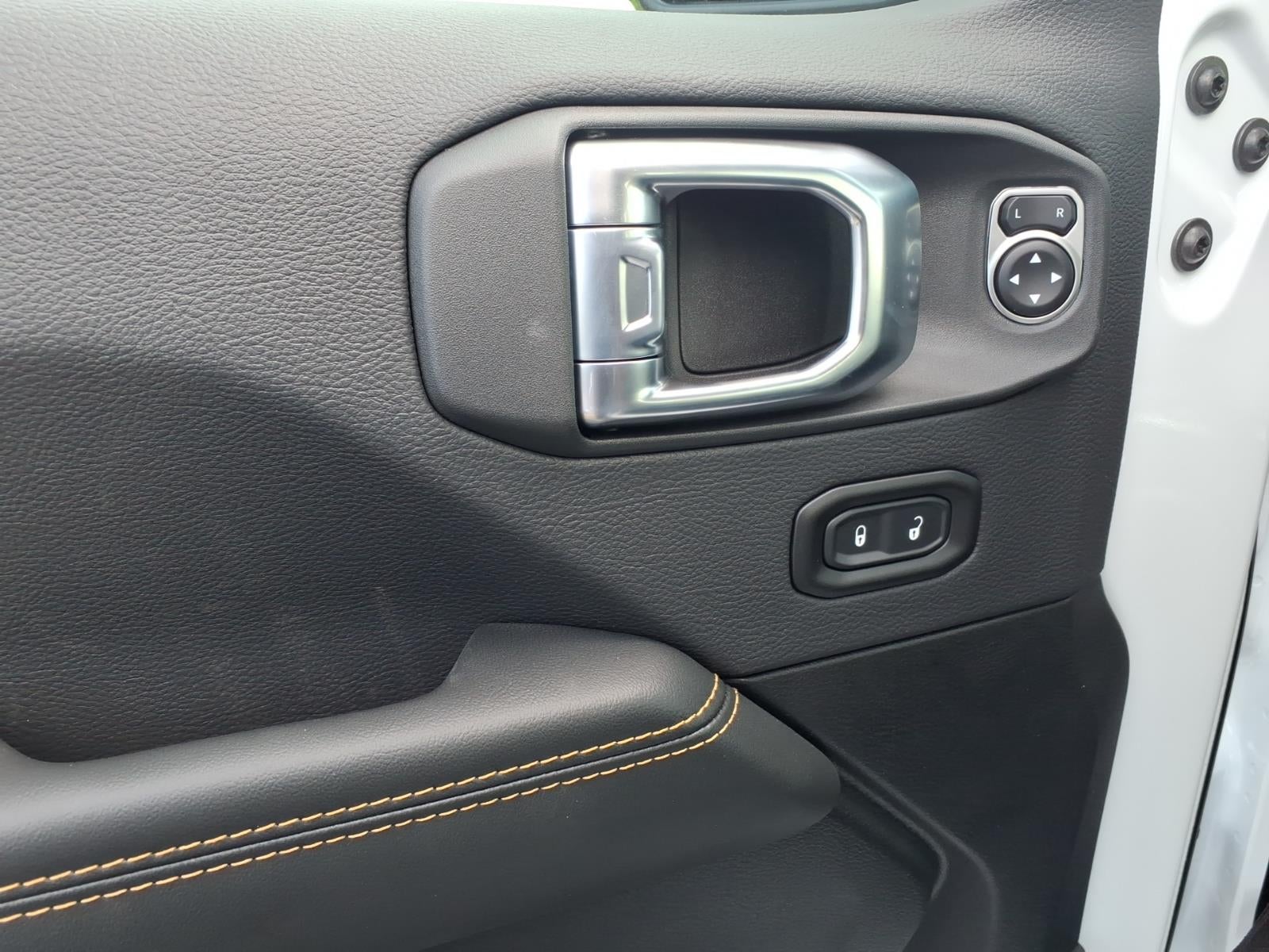 2027 Jeep Wrangler WRANGLER 4-DOOR SAHARA