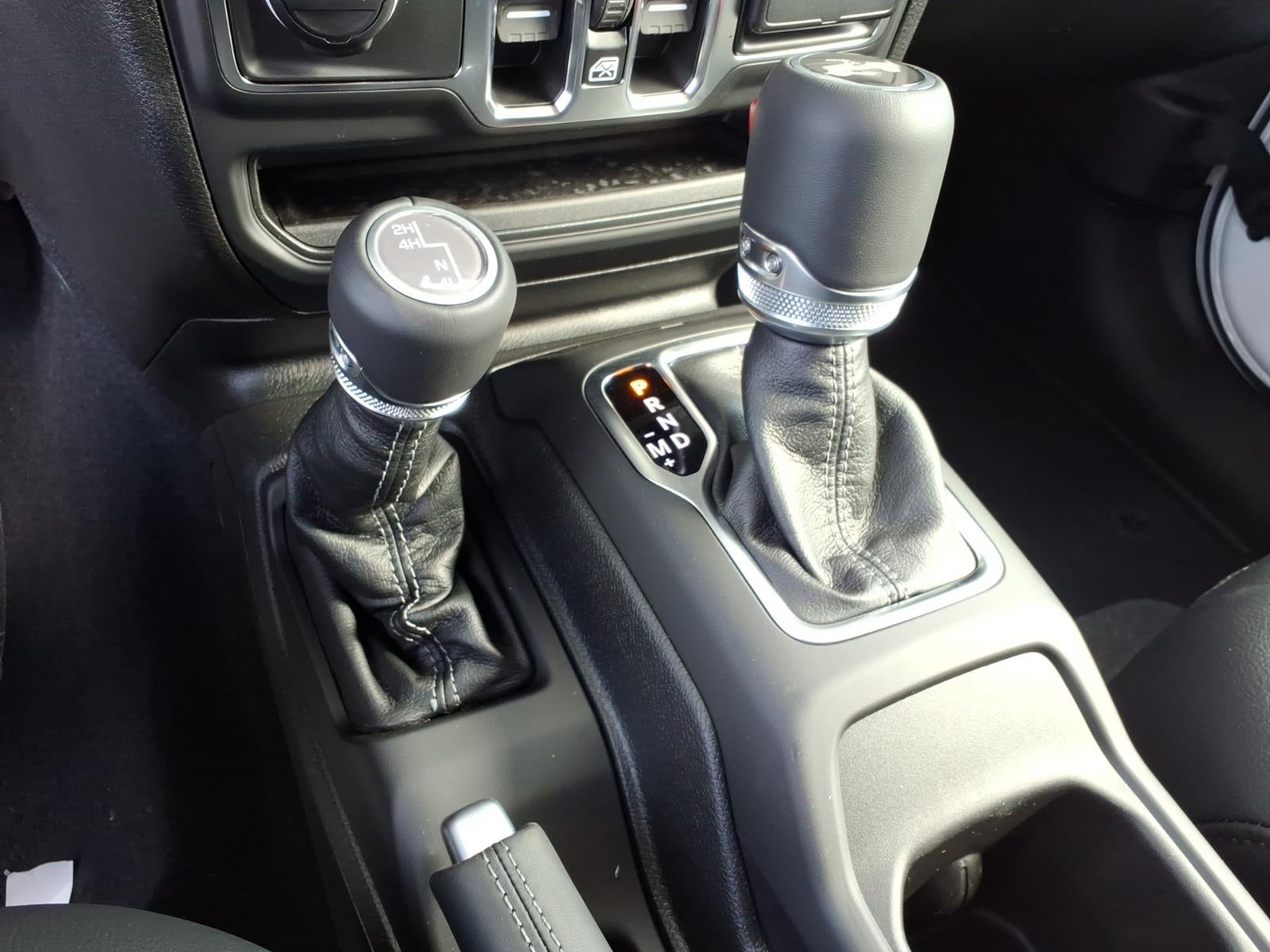 2027 Jeep Wrangler WRANGLER 4-DOOR SAHARA