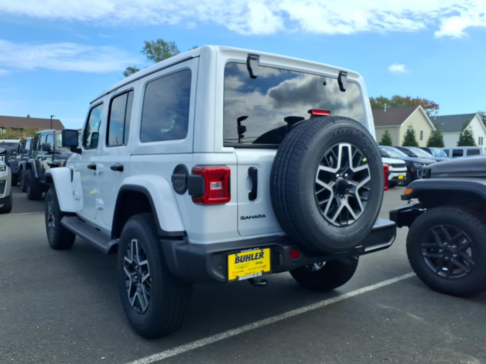 2027 Jeep Wrangler WRANGLER 4-DOOR SAHARA