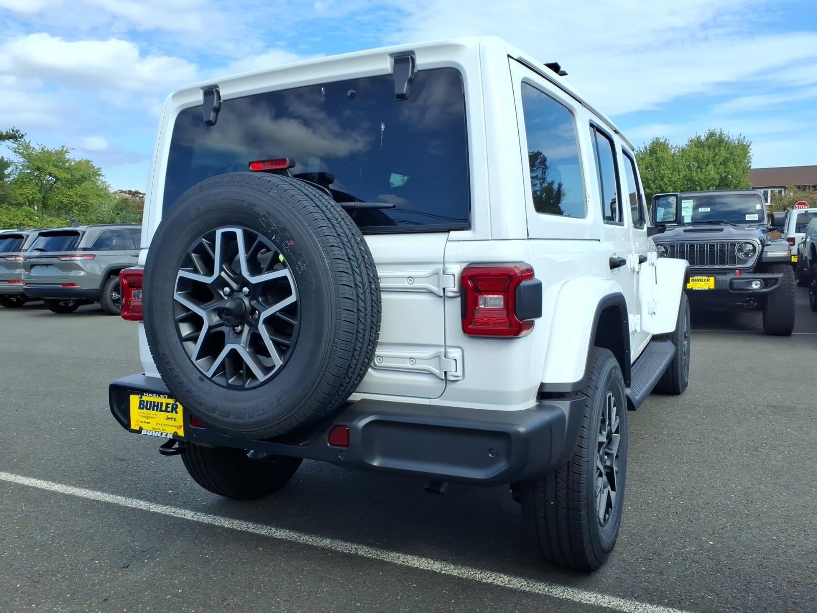 2027 Jeep Wrangler WRANGLER 4-DOOR SAHARA