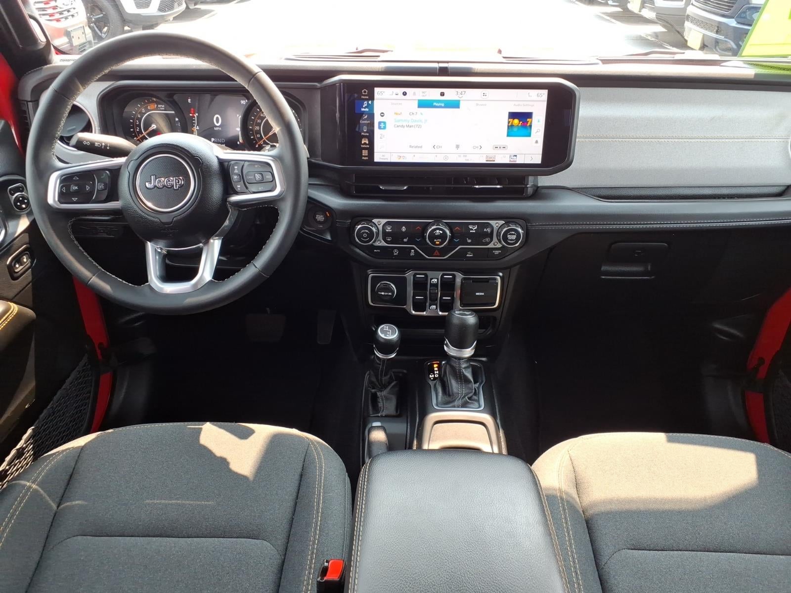 2025 Jeep Wrangler 4-Door Sahara 4x4