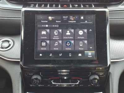 2023 Jeep Grand Cherokee Laredo X 4x4