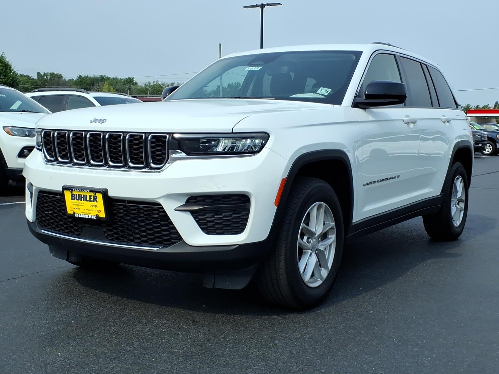 2023 Jeep Grand Cherokee Laredo X 4x4