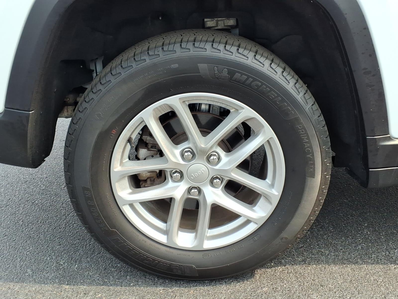 2023 Jeep Grand Cherokee Laredo X 4x4