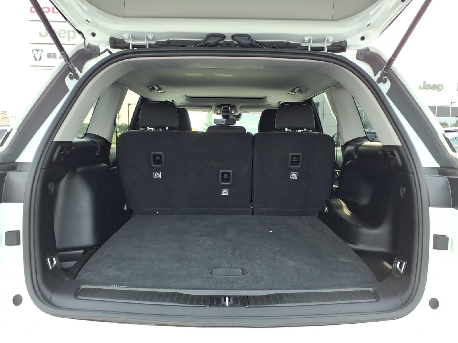 2023 Jeep Grand Cherokee Laredo X 4x4