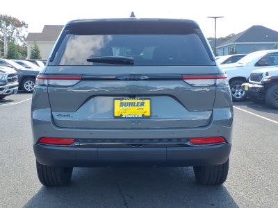 2027 Jeep Grand Cherokee GRAND CHEROKEE LAREDO X 4X4
