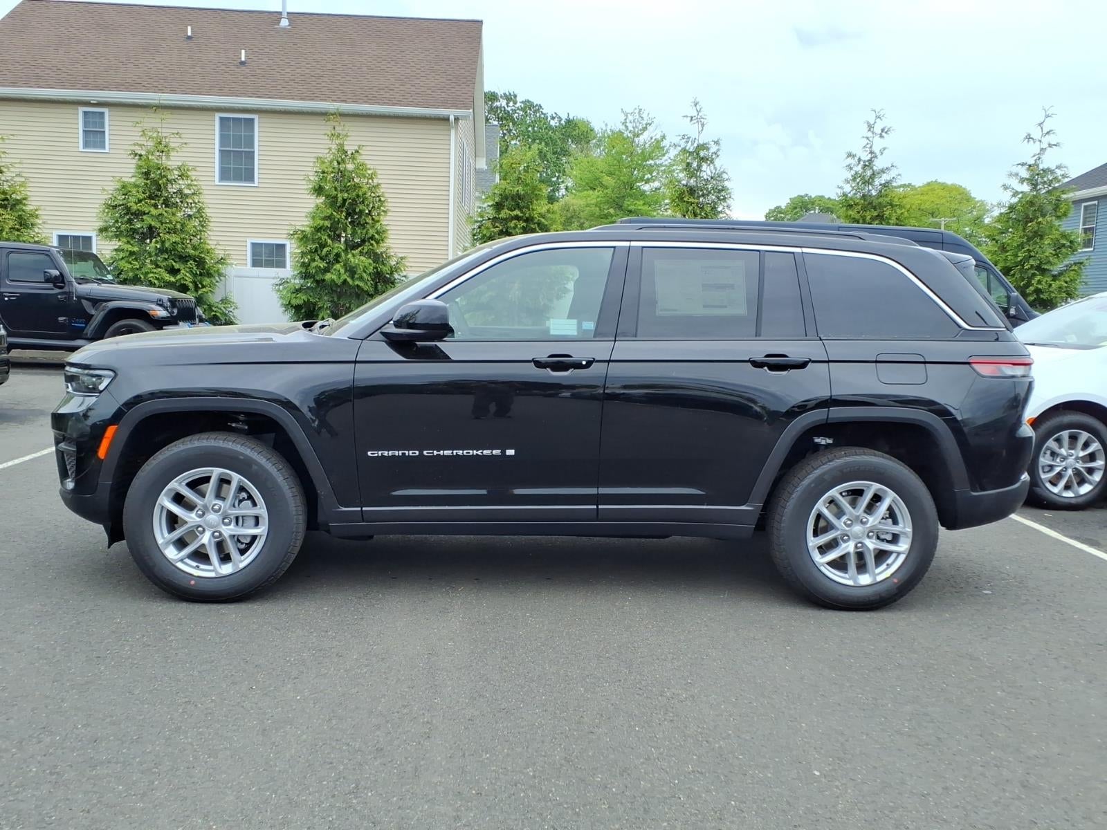2026 Jeep Grand Cherokee GRAND CHEROKEE LAREDO 4X4