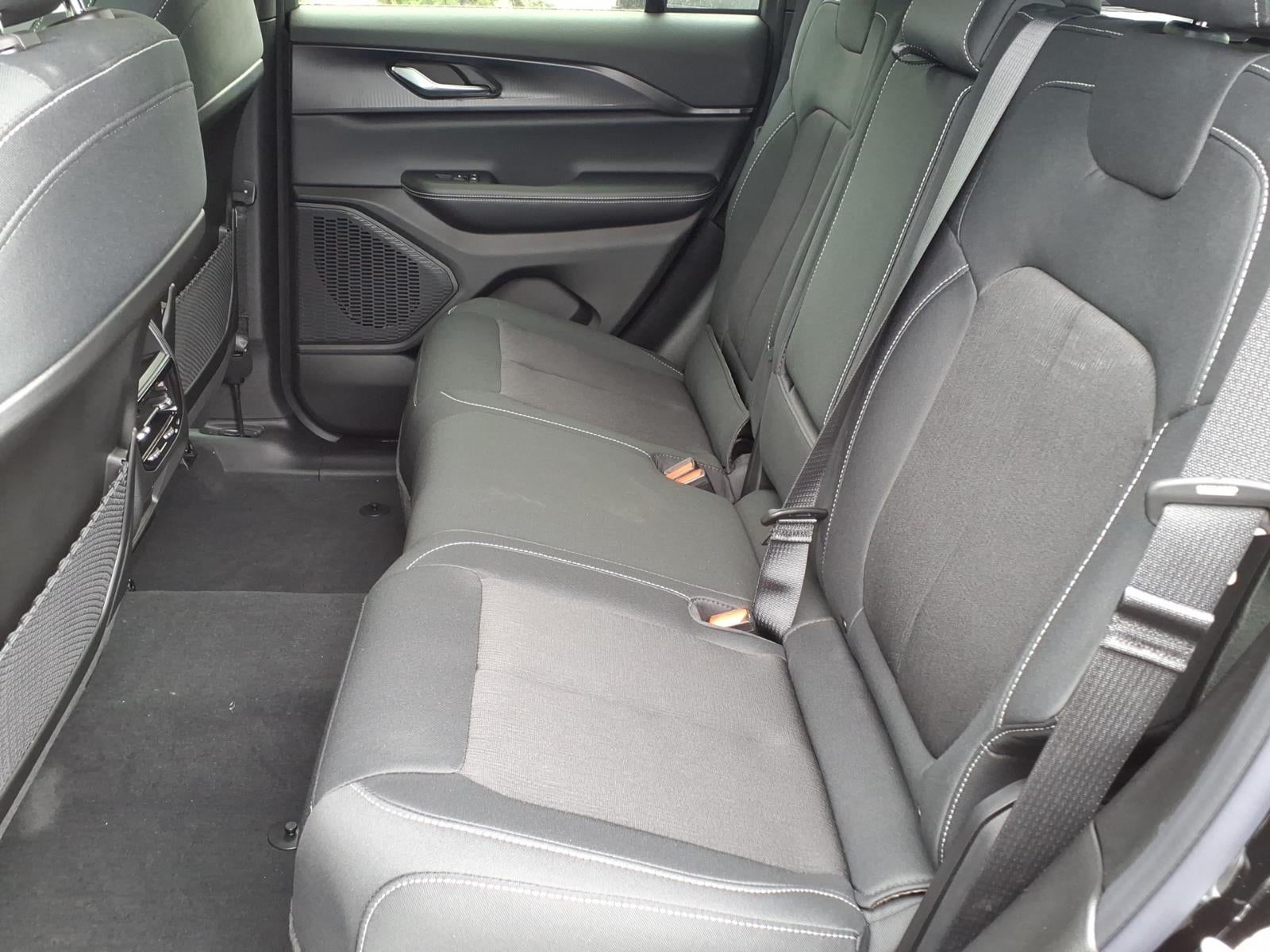 2026 Jeep Grand Cherokee GRAND CHEROKEE LAREDO 4X4