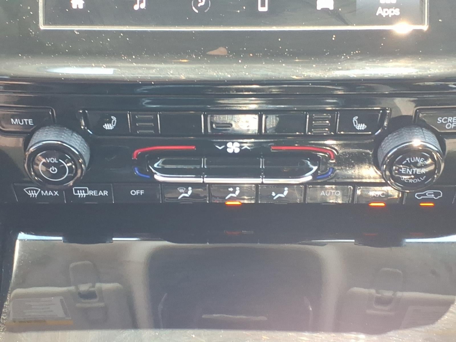 2023 Jeep Grand Cherokee Laredo 4x4