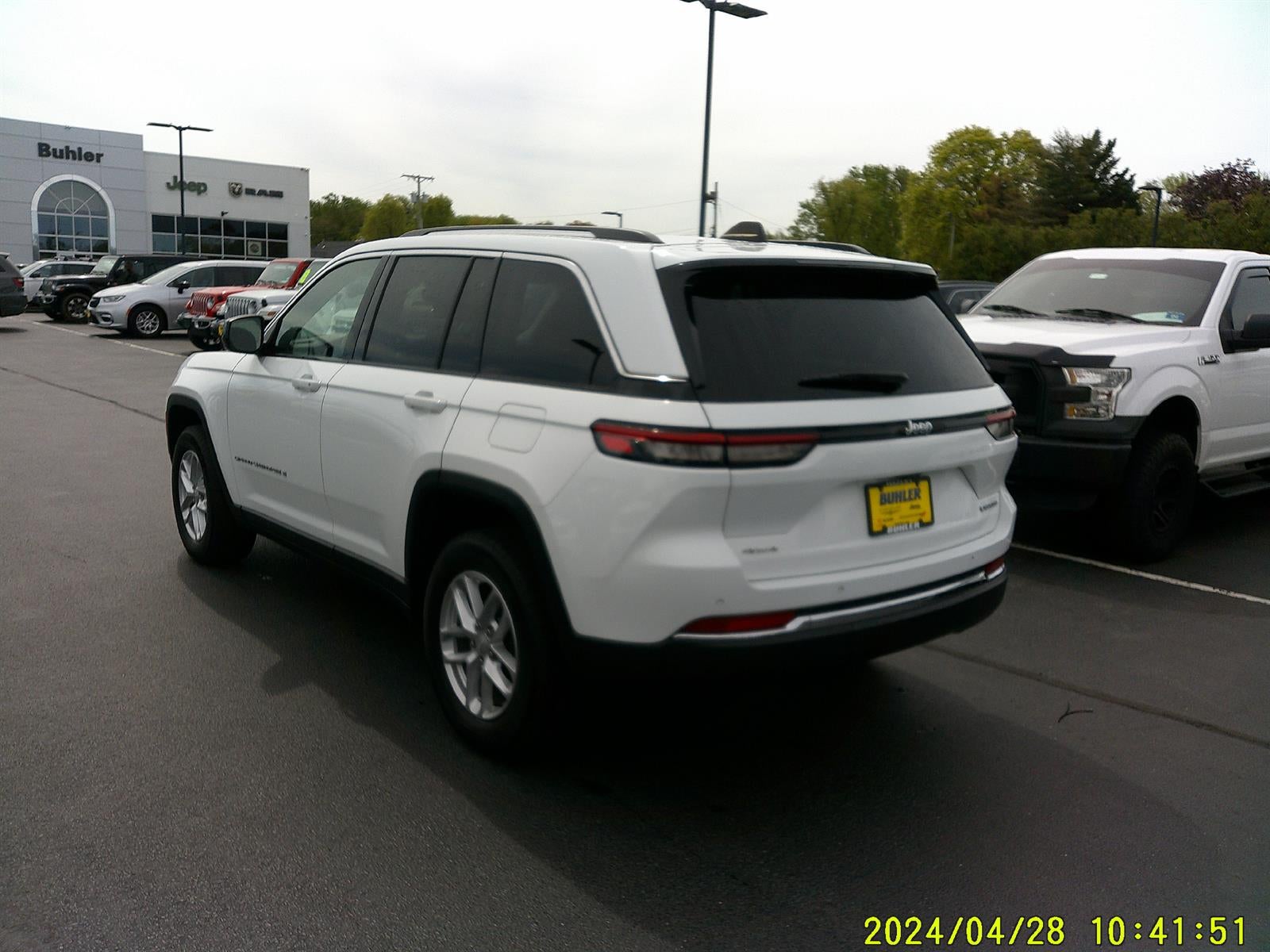 2023 Jeep Grand Cherokee Laredo 4x4