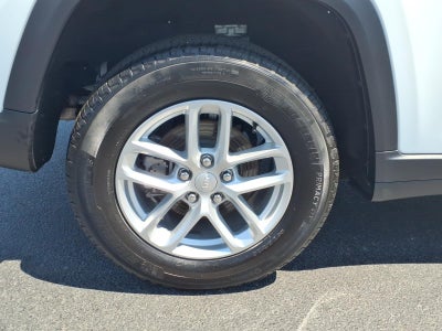 2023 Jeep Grand Cherokee Laredo 4x4