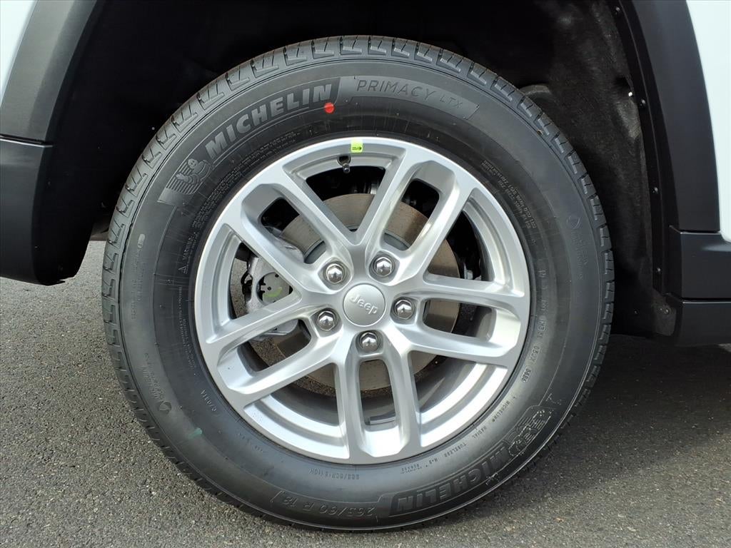 2025 Jeep Grand Cherokee GRAND CHEROKEE LAREDO X 4X4