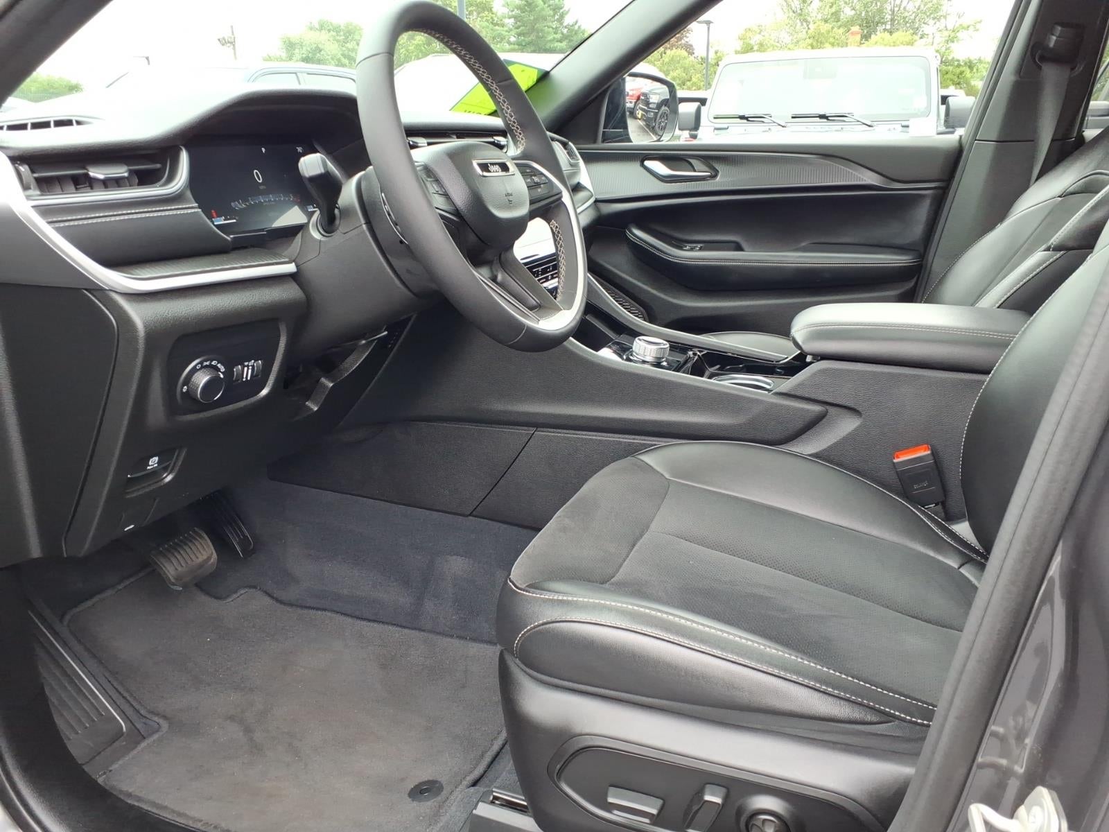 2023 Jeep Grand Cherokee Altitude 4x4
