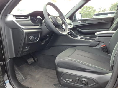 2024 Jeep Grand Cherokee Laredo 4x4