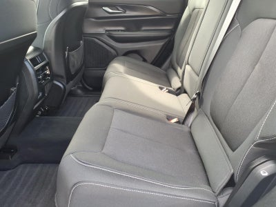 2023 Jeep Grand Cherokee Laredo 4x4