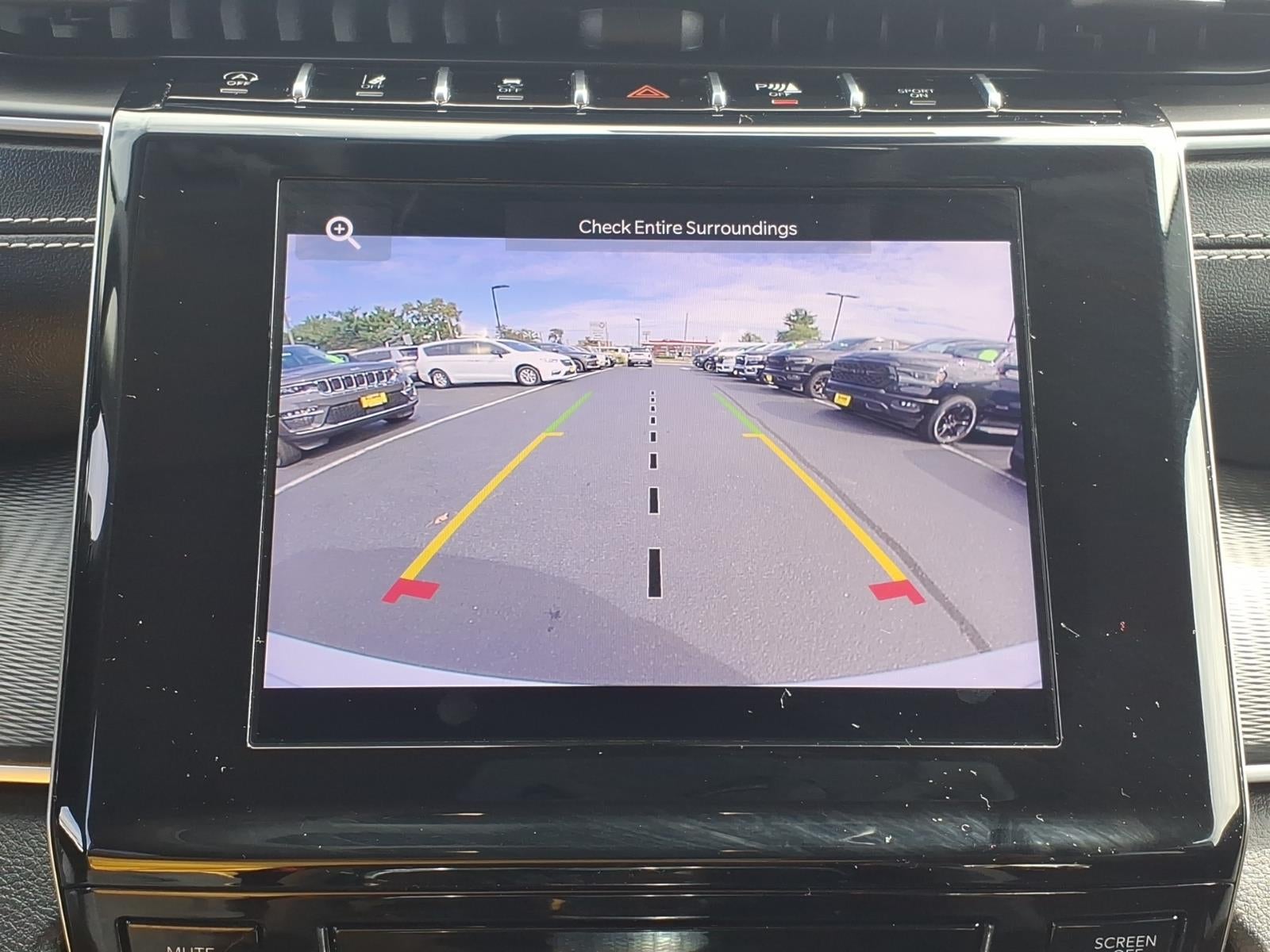 2023 Jeep Grand Cherokee Laredo 4x4