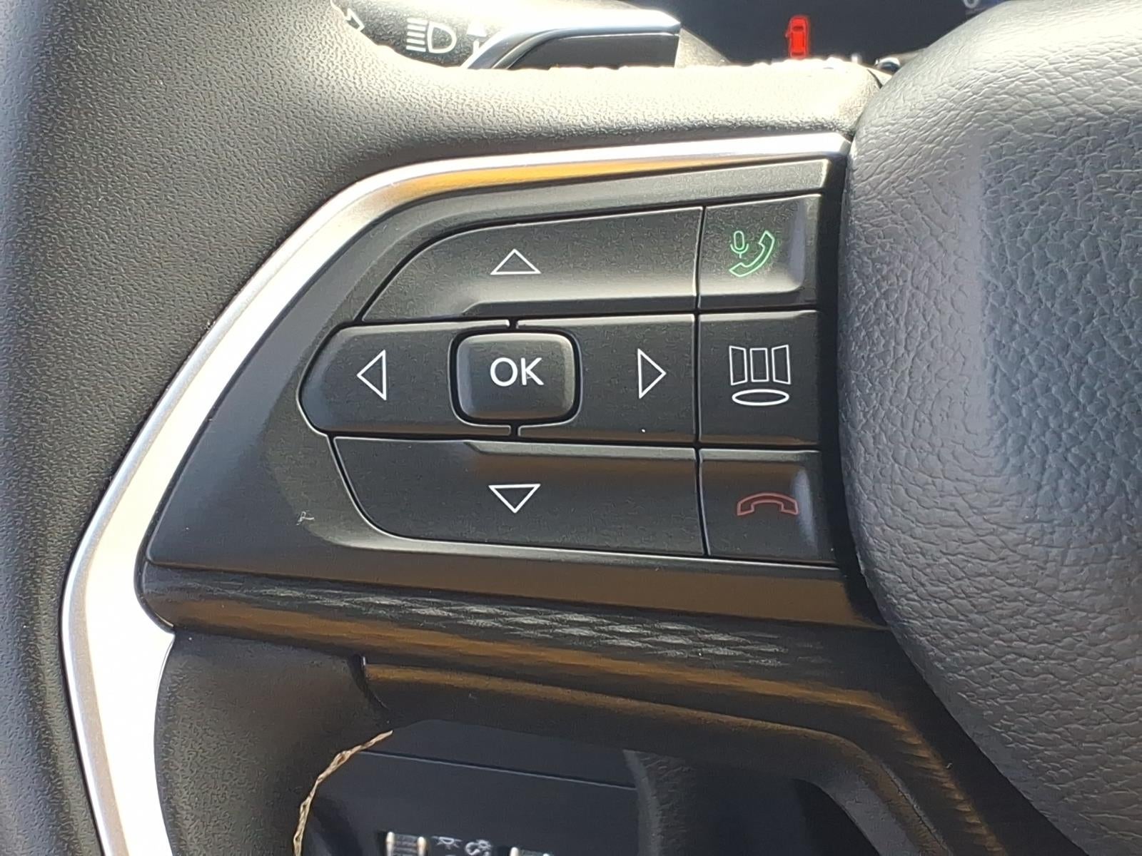 2023 Jeep Grand Cherokee Laredo 4x4