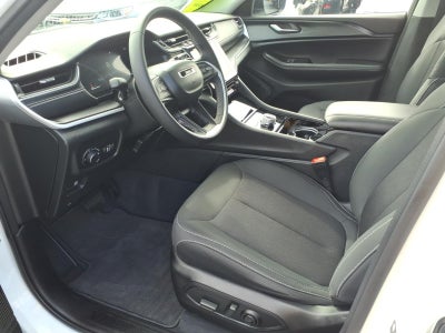 2023 Jeep Grand Cherokee Laredo 4x4