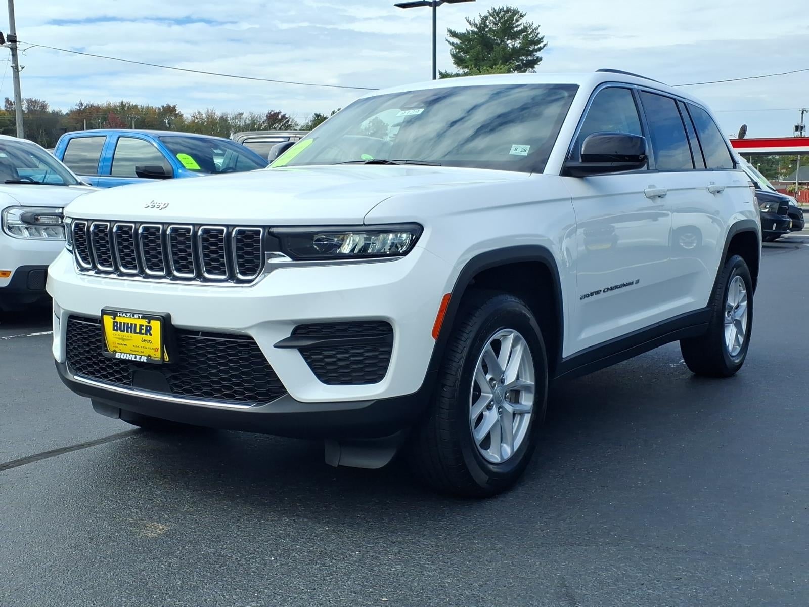 2023 Jeep Grand Cherokee Laredo 4x4