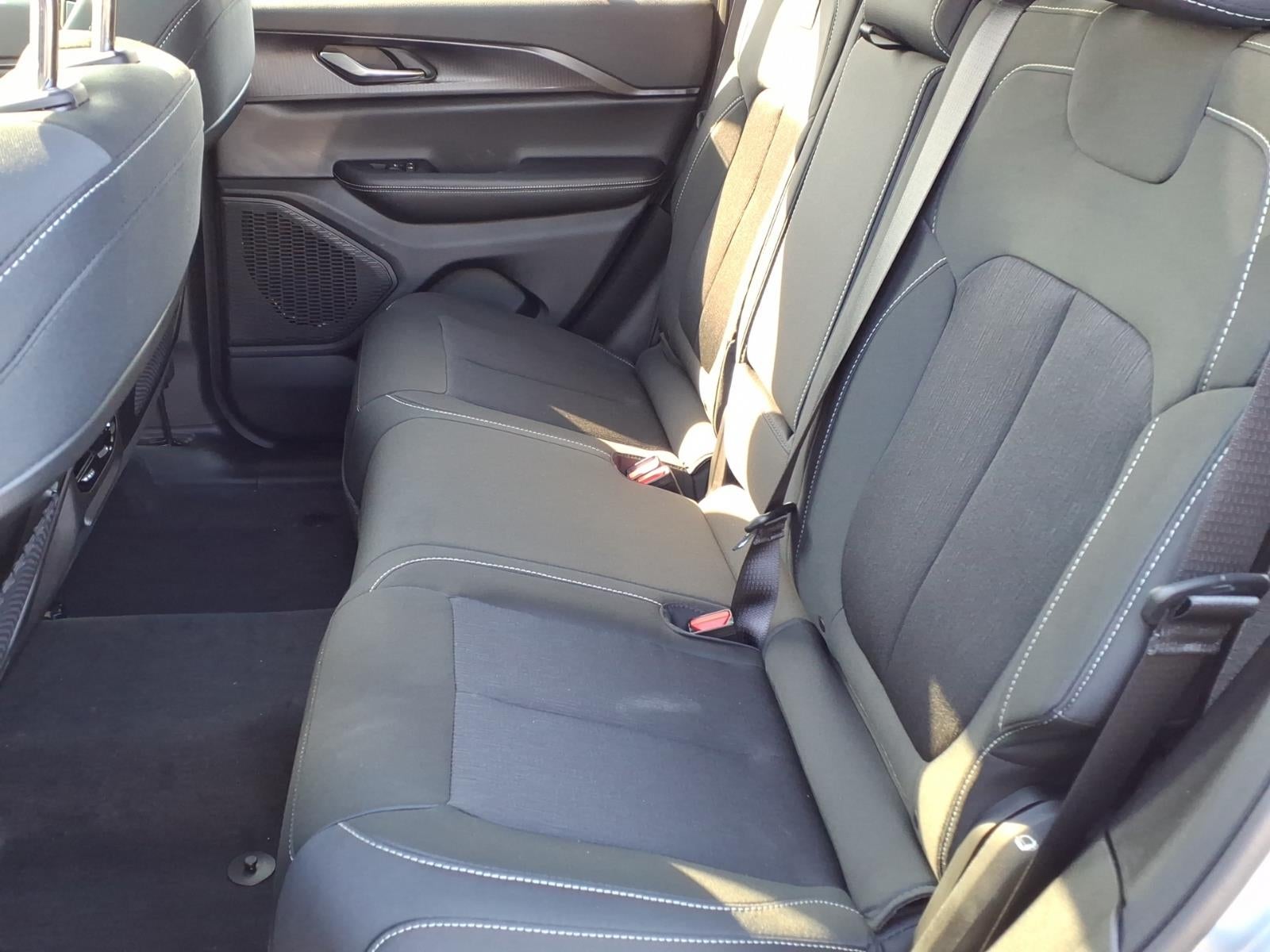 2026 Jeep Grand Cherokee GRAND CHEROKEE LAREDO X 4X4