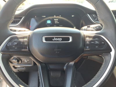 2023 Jeep Grand Cherokee Laredo 4x4
