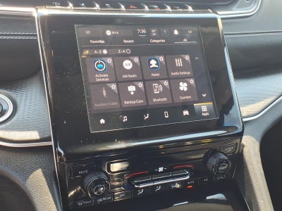 2023 Jeep Grand Cherokee Laredo 4x4