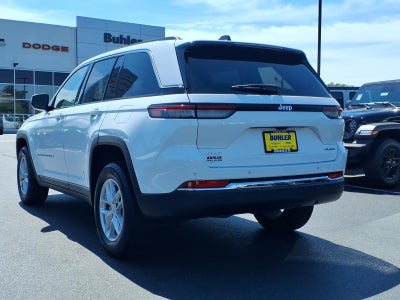 2023 Jeep Grand Cherokee Laredo 4x4