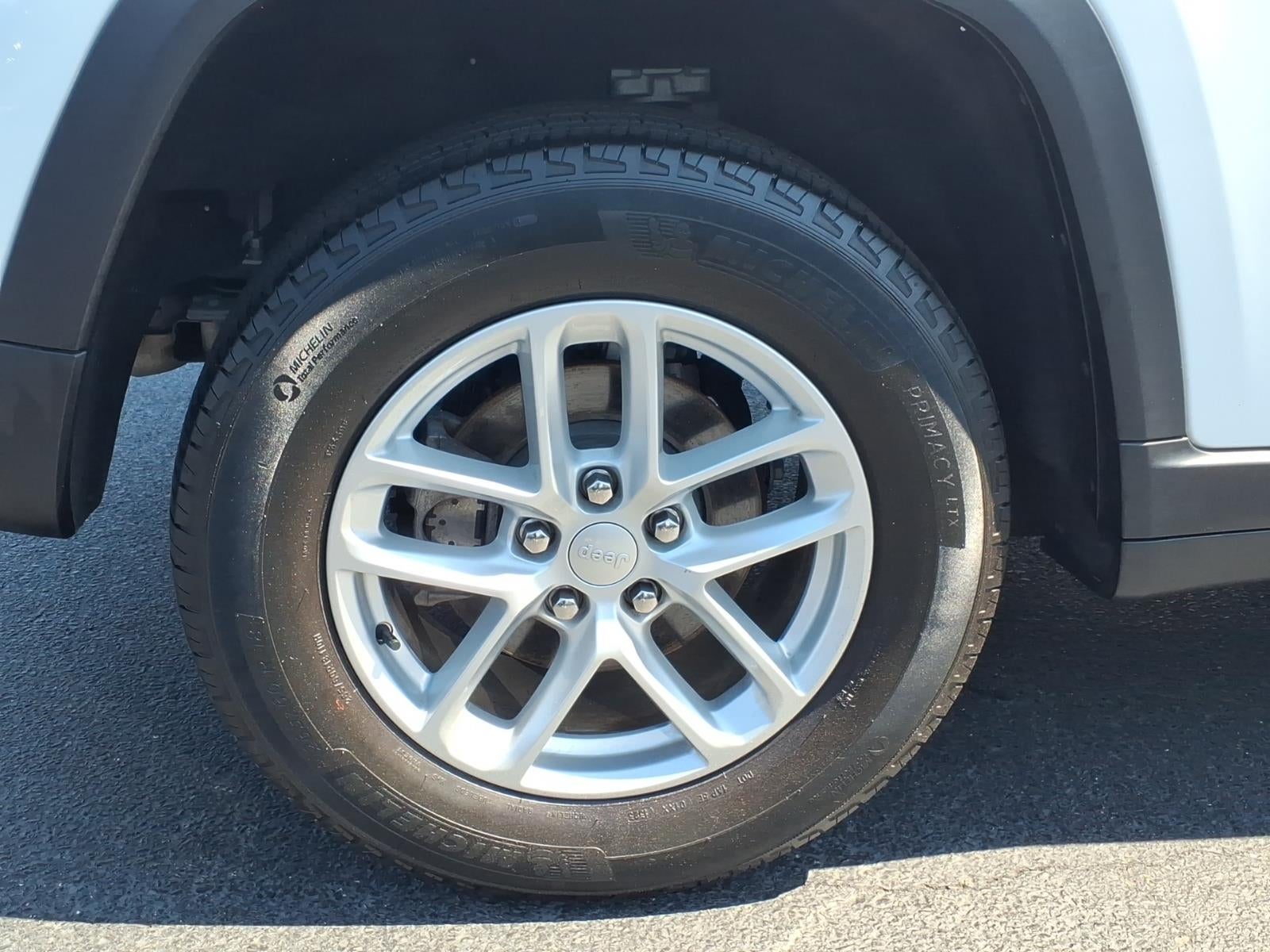 2023 Jeep Grand Cherokee Laredo 4x4