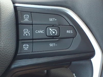 2023 Jeep Grand Cherokee Laredo 4x4