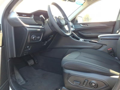 2023 Jeep Grand Cherokee Laredo 4x4