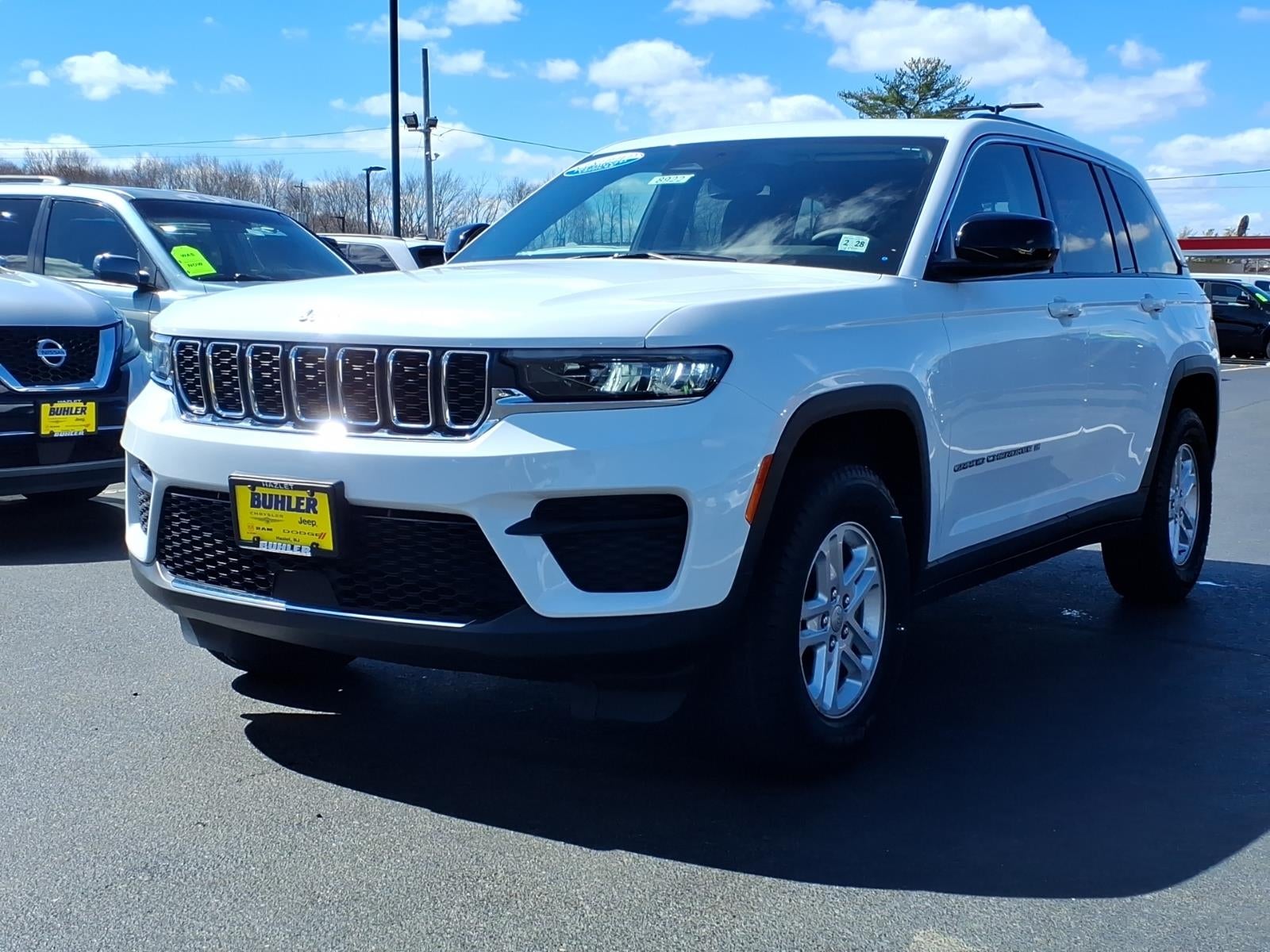 2023 Jeep Grand Cherokee Laredo 4x4