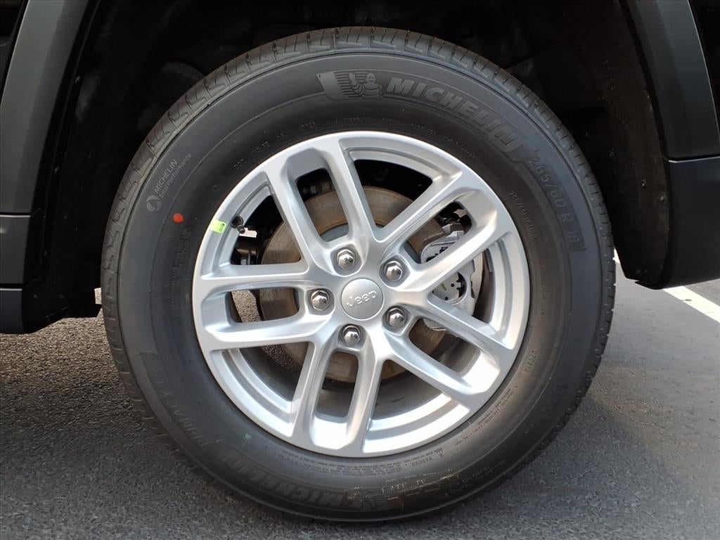 2025 Jeep Grand Cherokee GRAND CHEROKEE LAREDO X 4X4