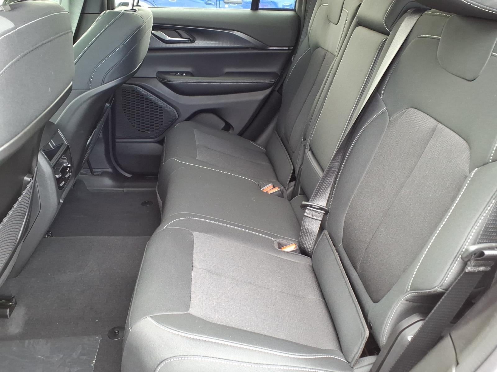 2026 Jeep Grand Cherokee GRAND CHEROKEE LAREDO 4X4