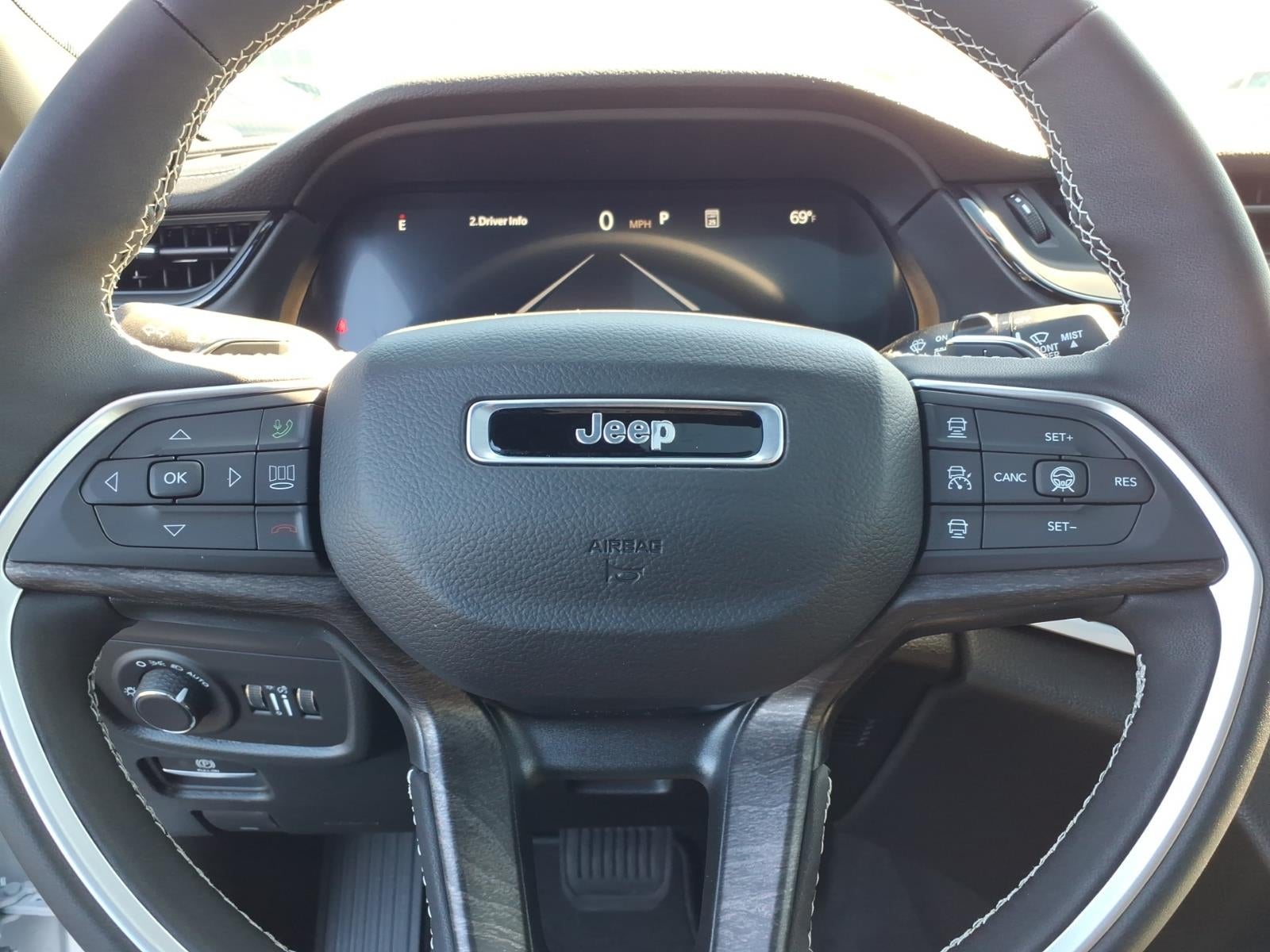 2026 Jeep Grand Cherokee GRAND CHEROKEE LAREDO ALTITUDE 4X4