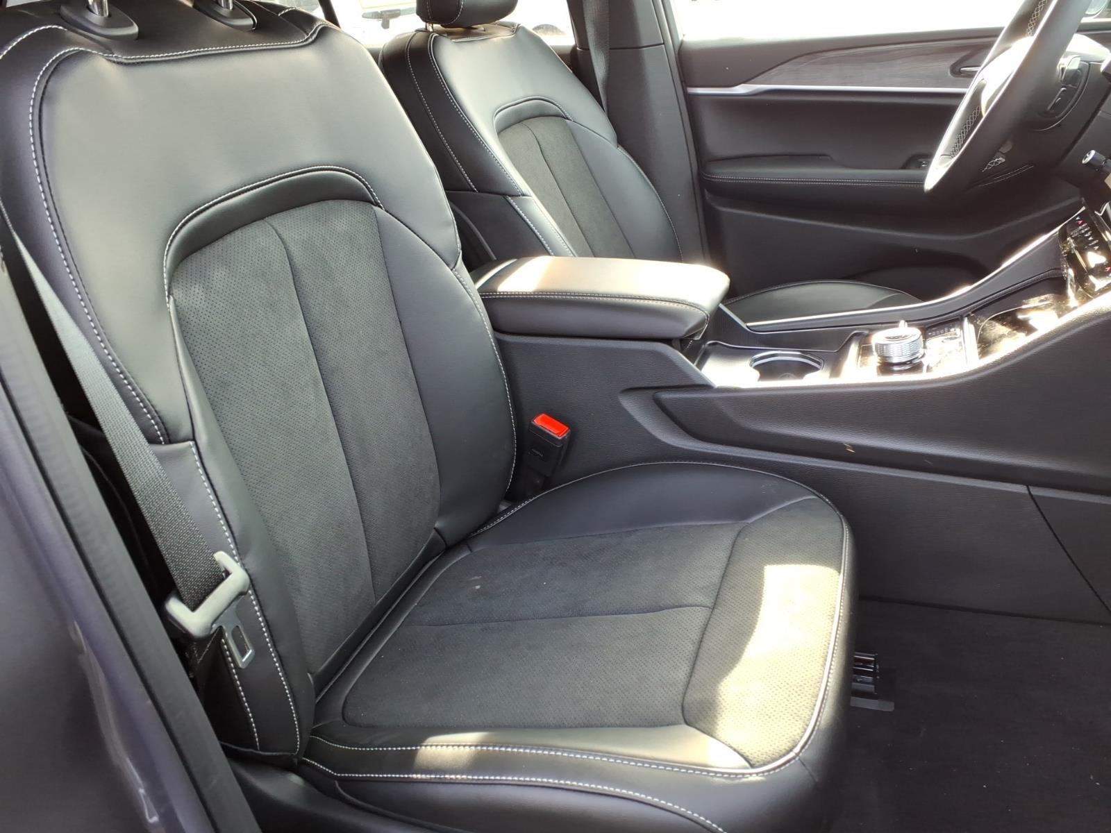 2026 Jeep Grand Cherokee GRAND CHEROKEE ALTITUDE 4X4