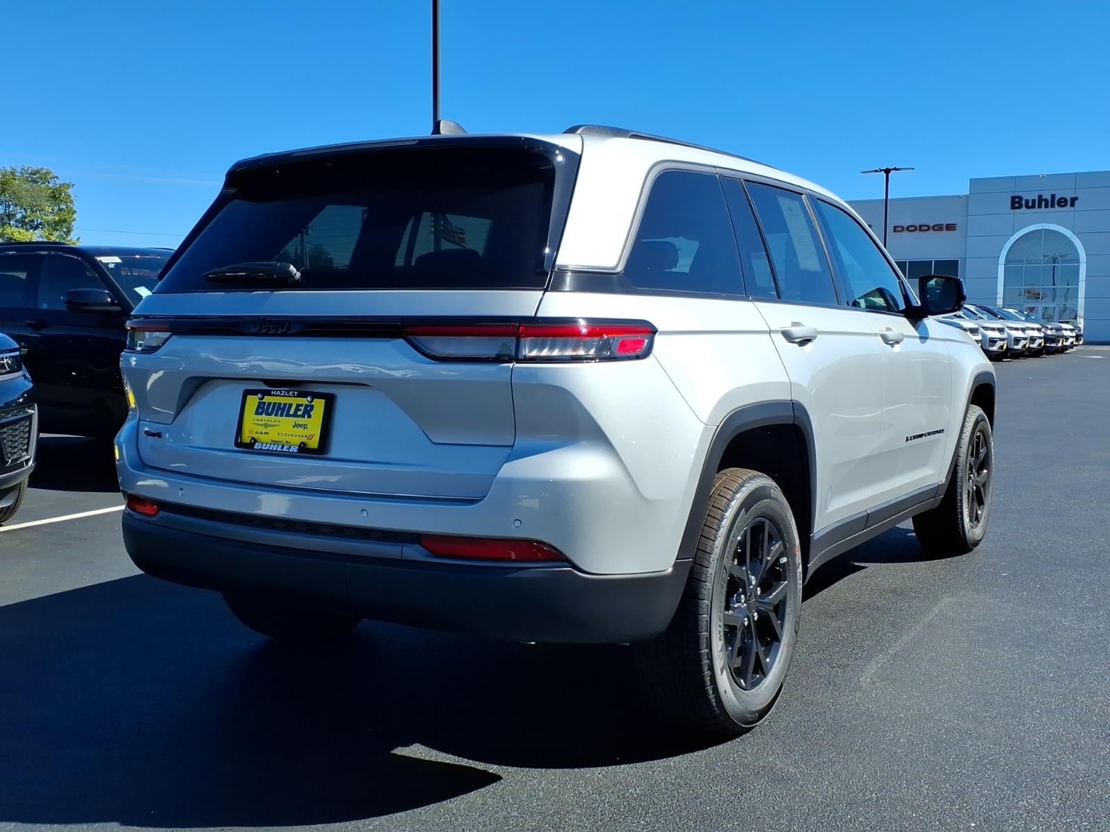 2026 Jeep Grand Cherokee GRAND CHEROKEE LAREDO ALTITUDE 4X4