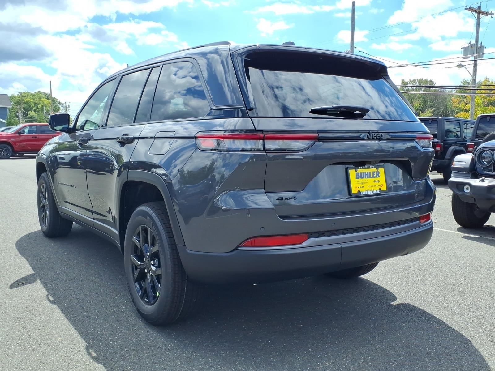 2026 Jeep Grand Cherokee GRAND CHEROKEE LAREDO ALTITUDE 4X4