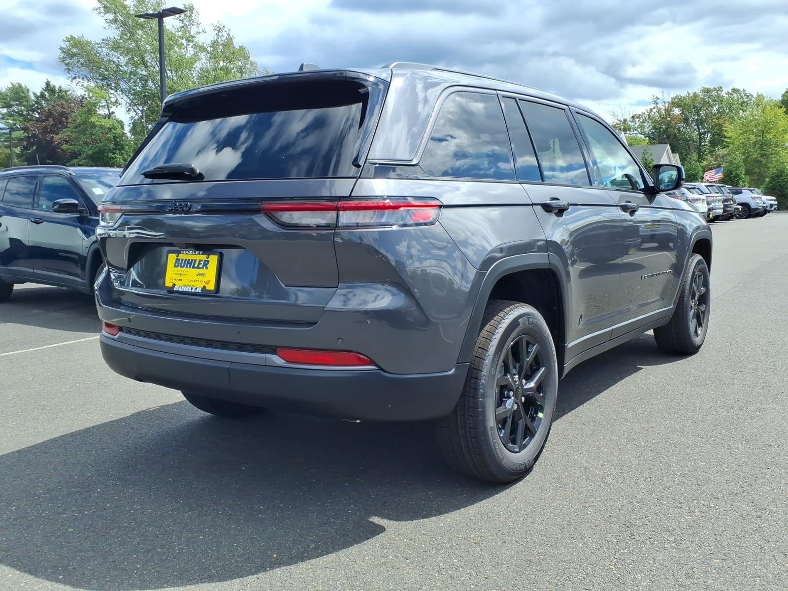 2026 Jeep Grand Cherokee GRAND CHEROKEE LAREDO ALTITUDE 4X4
