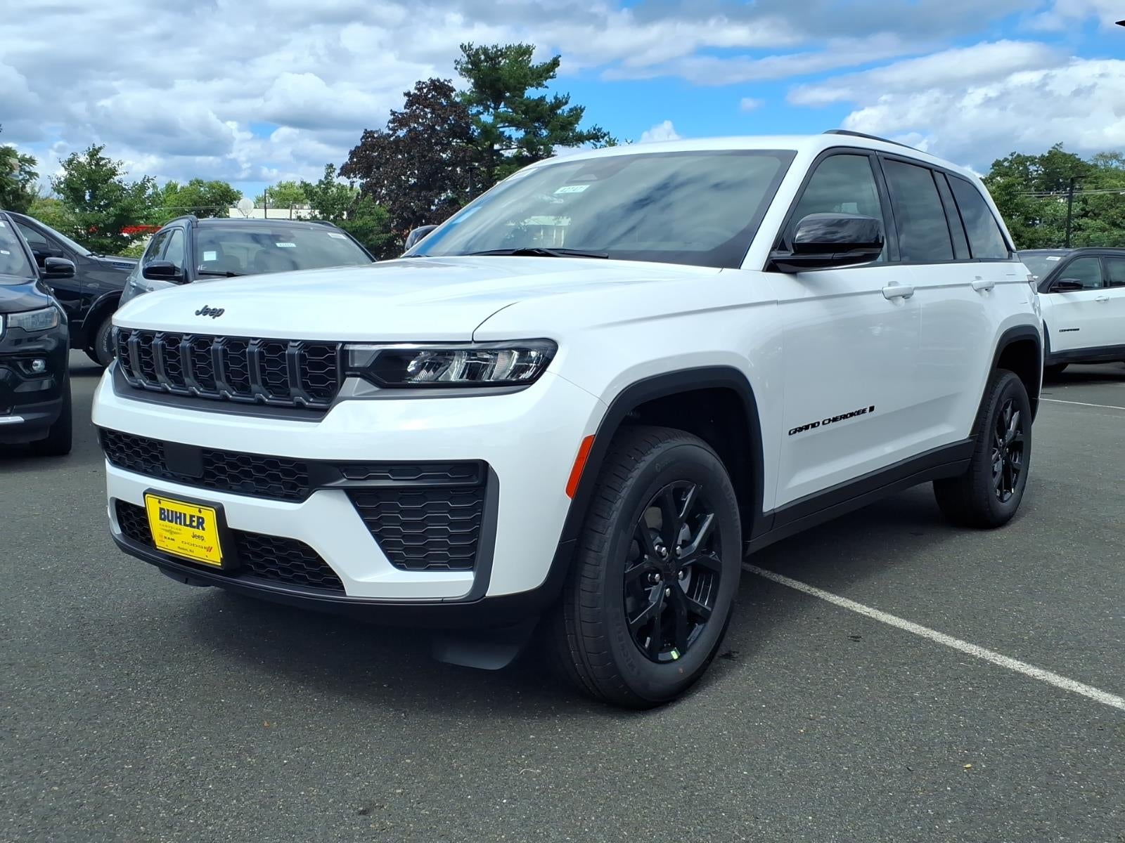 2026 Jeep Grand Cherokee GRAND CHEROKEE LAREDO ALTITUDE 4X4