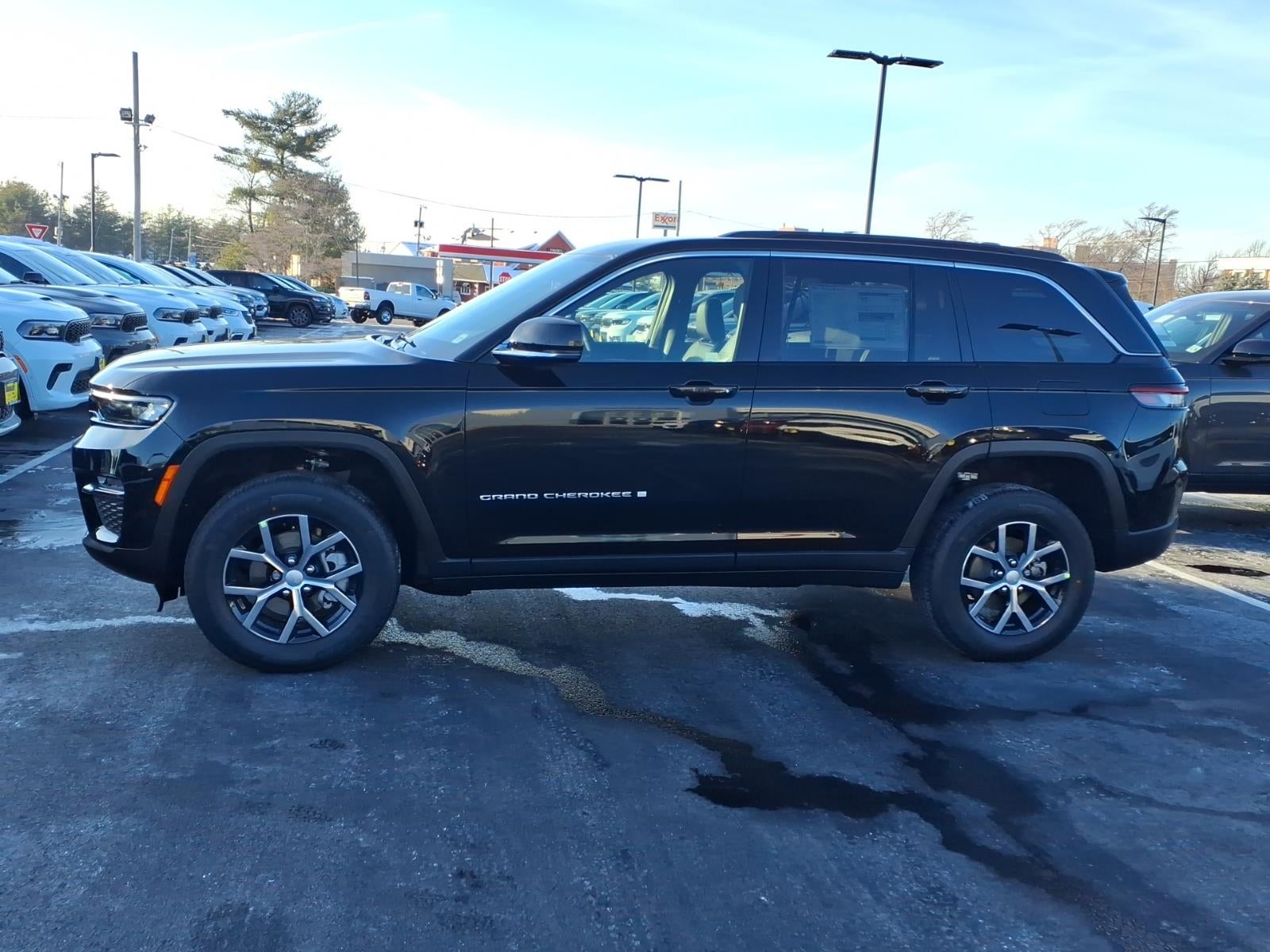 2025 Jeep Grand Cherokee GRAND CHEROKEE LIMITED 4X4