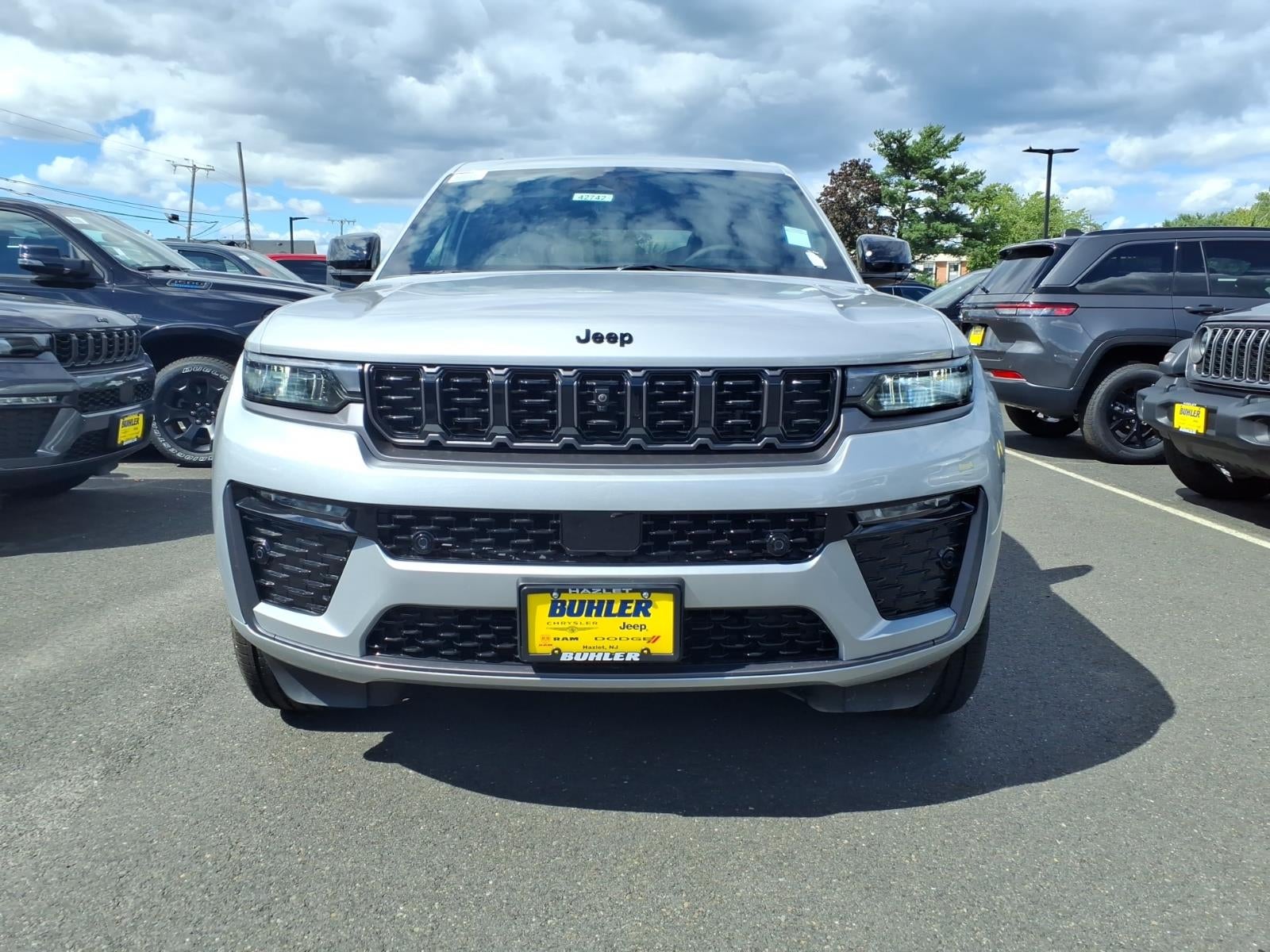 2026 Jeep Grand Cherokee GRAND CHEROKEE LIMITED RESERVE 4X4