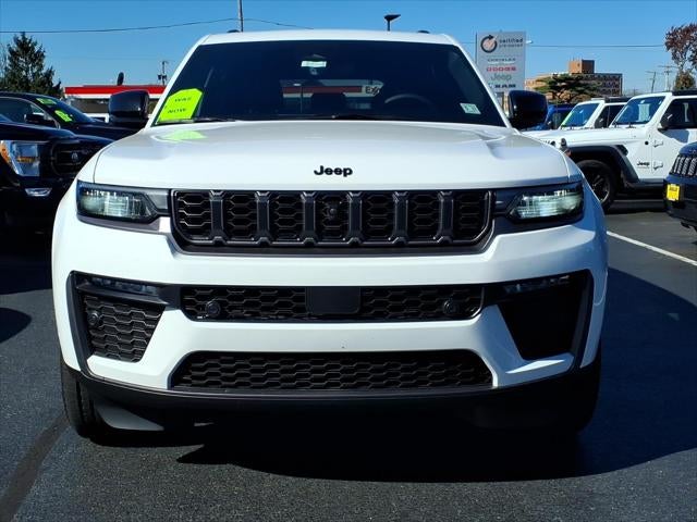 2026 Jeep Grand Cherokee 85th Anniversay Edition 4x4