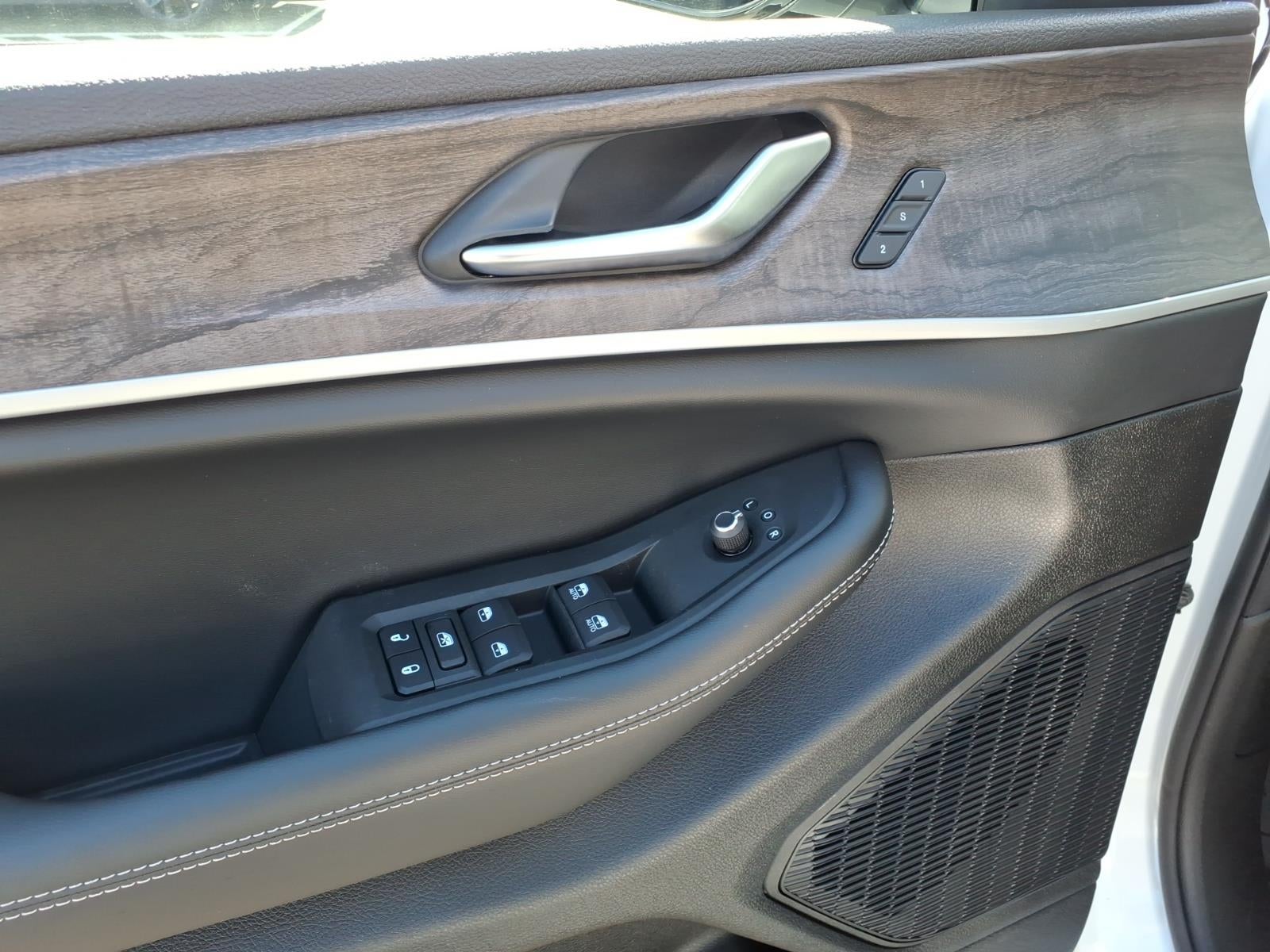2027 Jeep Grand Cherokee GRAND CHEROKEE LIMITED 4X4