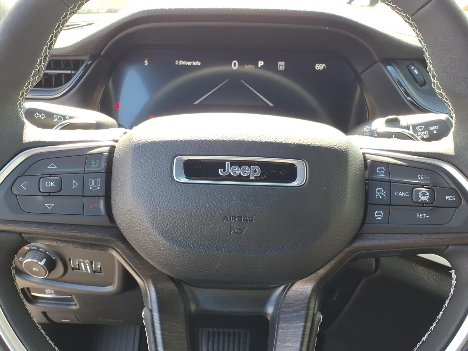 2027 Jeep Grand Cherokee GRAND CHEROKEE LIMITED 4X4