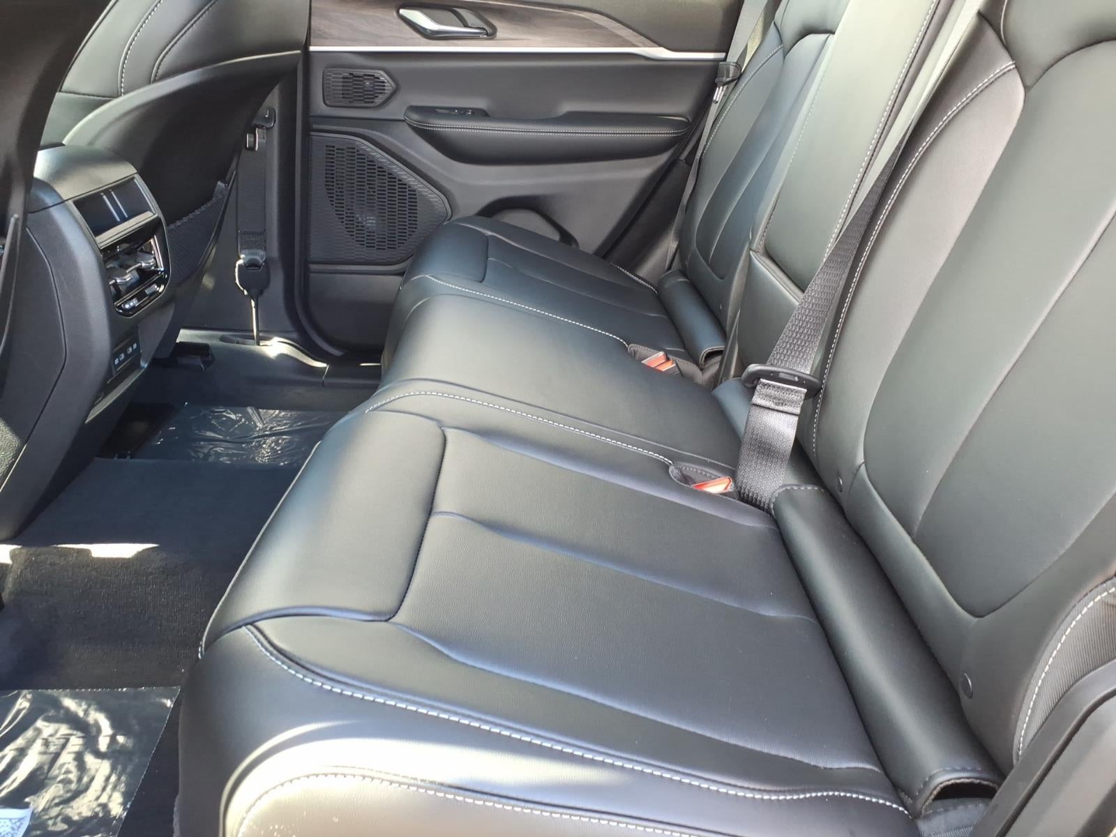 2027 Jeep Grand Cherokee GRAND CHEROKEE LIMITED 4X4