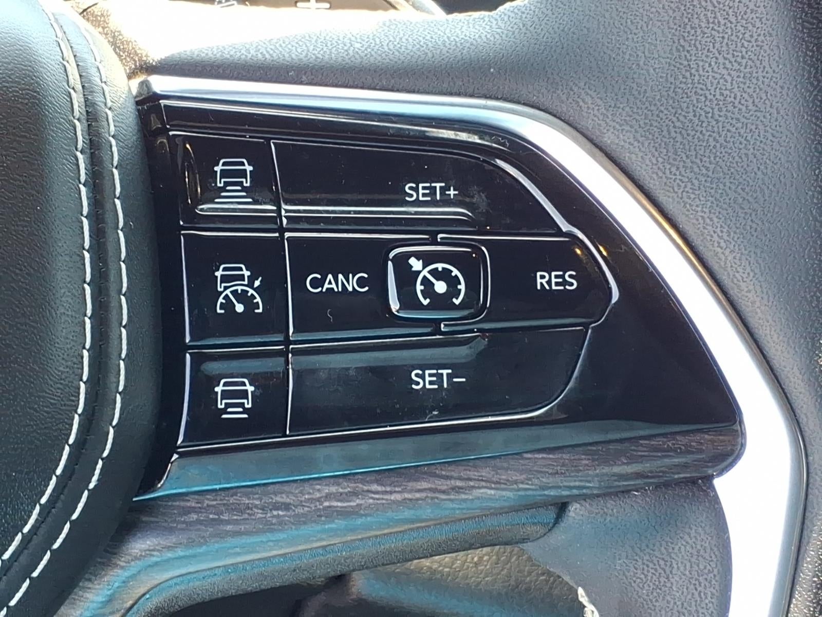 2023 Jeep Grand Cherokee Overland 4x4