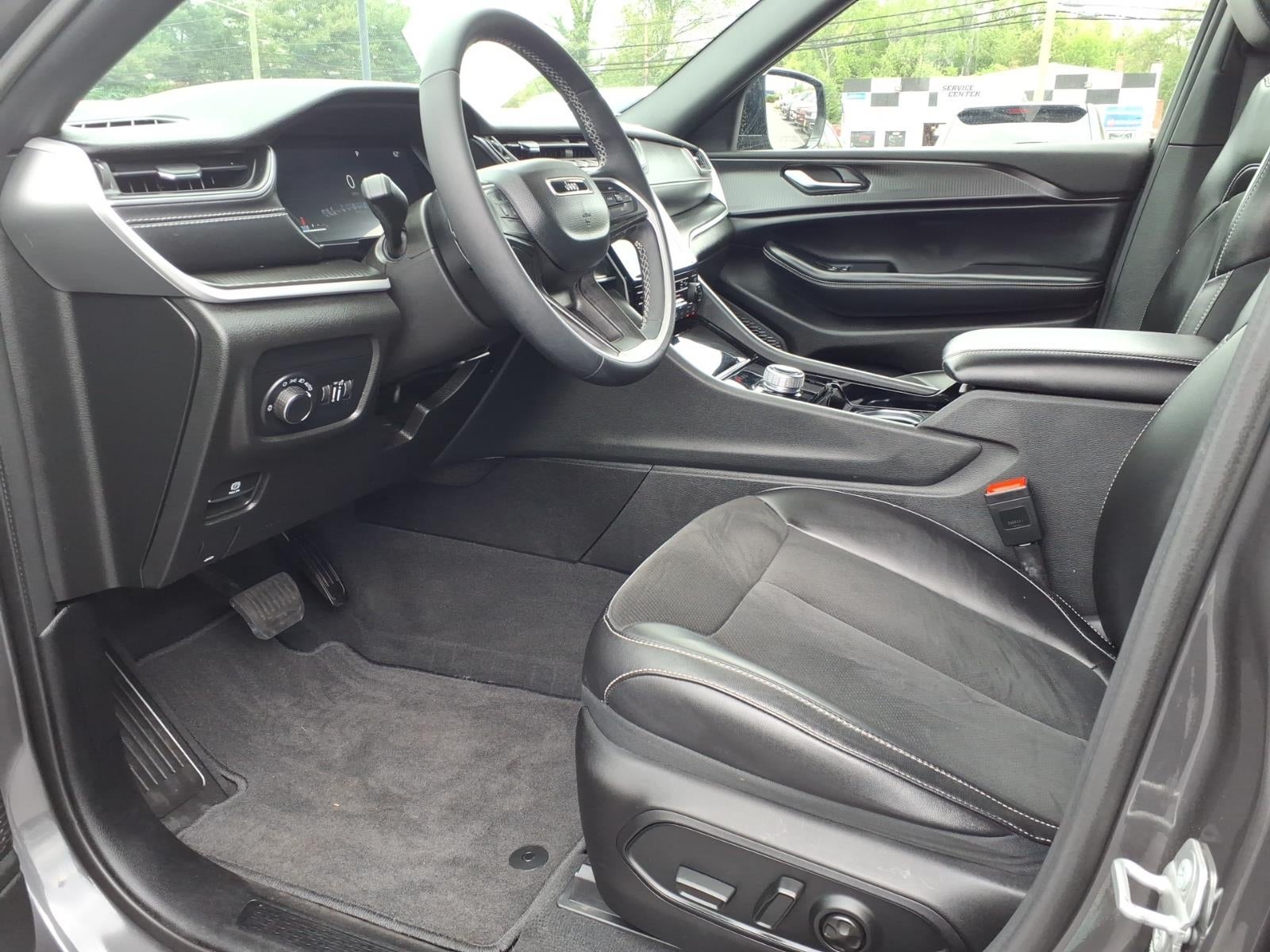 2023 Jeep Grand Cherokee L Altitude 4x4
